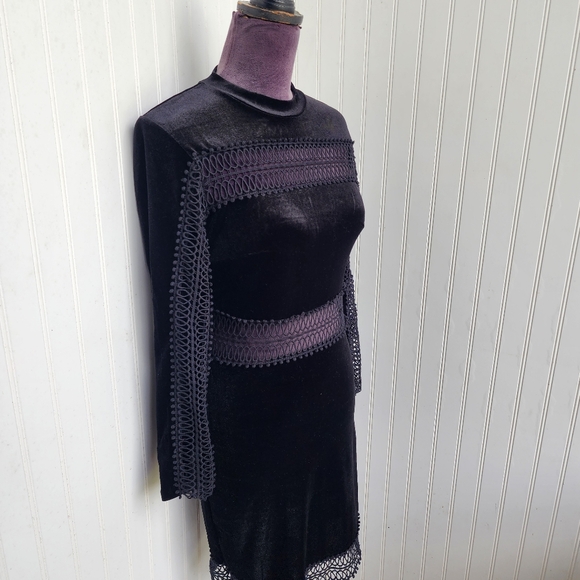 Romeo and Juliet Couture Black Velvet W/ Sheer Lace Trim Dress Stretch Sz S - Picture 6 of 16